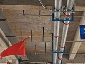江岸管廊支架的安装方法